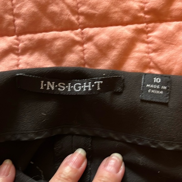 Insight ladies dress pant sz 10 zippered front, no pockets, flared leg black - Picture 3 of 4